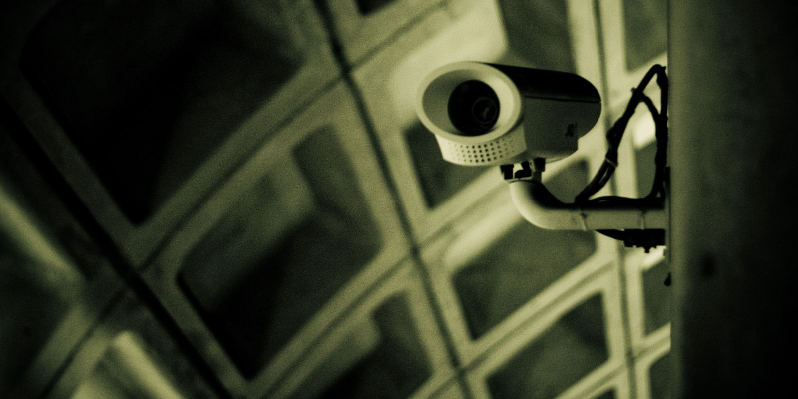 Nous sommes sous surveillance