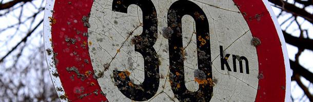 Panneau de limitation de vitesse 